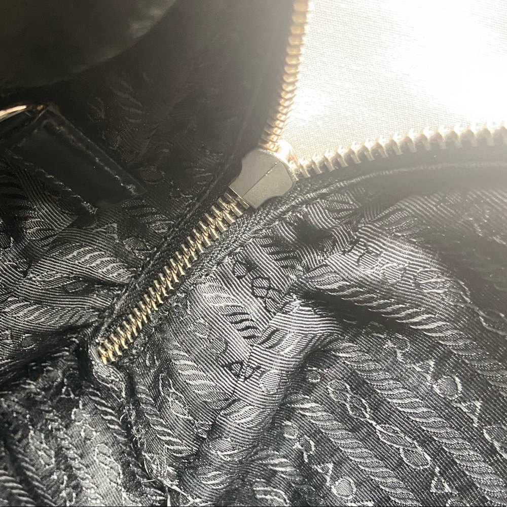 Prada handbag - Picture 11 of 13